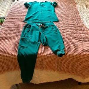 Hunter green figs scrubs katerina top xxs and Zamora joggers xs regular length